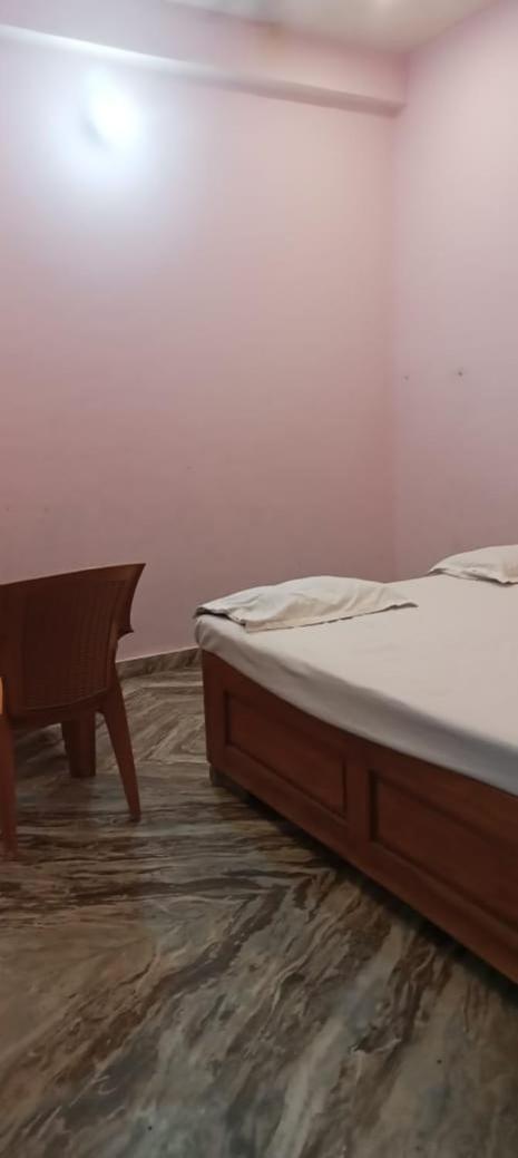 Hotel Vaibhav Sadan Dharmsala Ayodhya Esterno foto