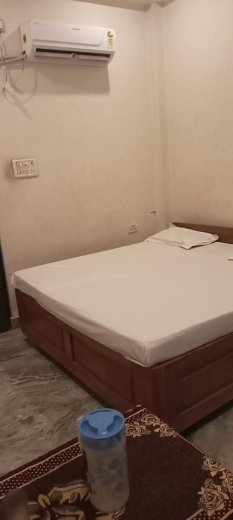 Hotel Vaibhav Sadan Dharmsala Ayodhya Esterno foto